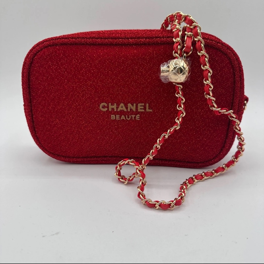 GWP Chanel Limited Edition Holiday Red Makeup Pouch with added chain